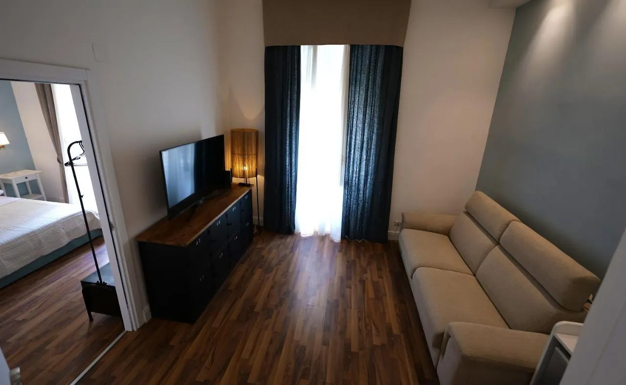Wake Up In Naples Bed & Breakfast